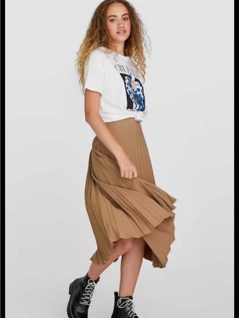 Stradivarius Pleated Midi Skirt in Camel Brown